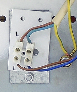 id rd1 340 e92033 ter mains.jpg